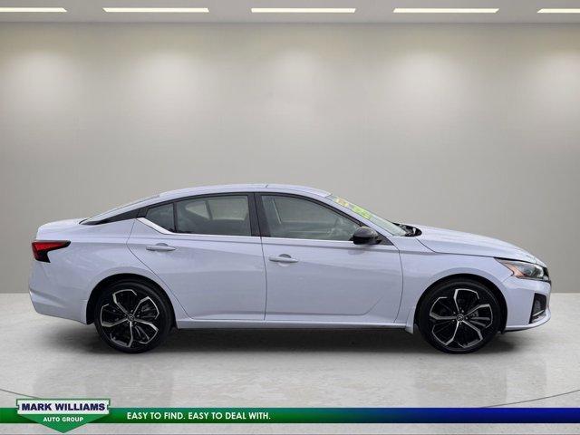 Nissan Altima 2025