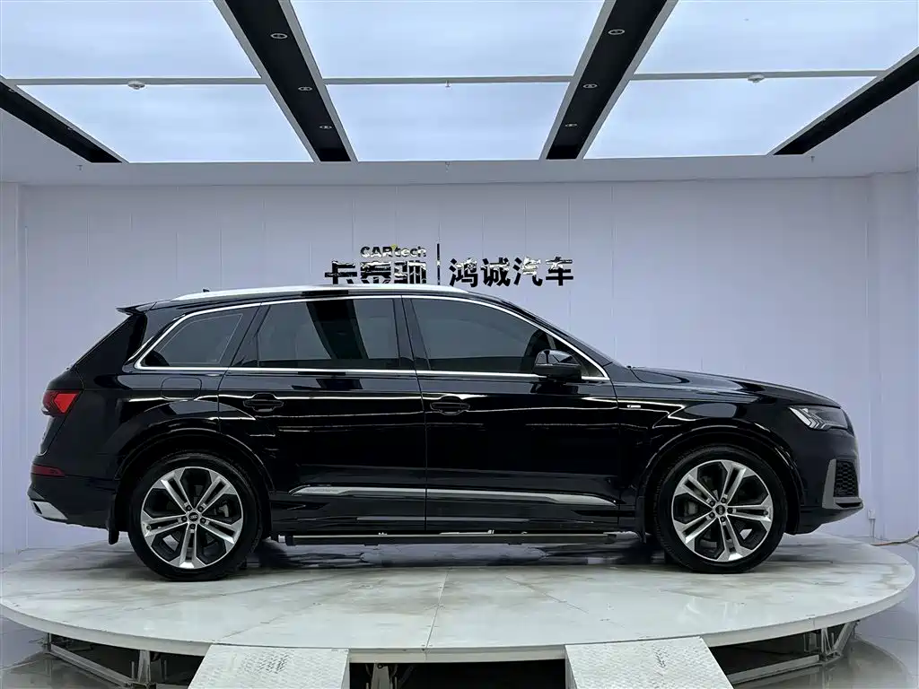 Audi Q7 2021