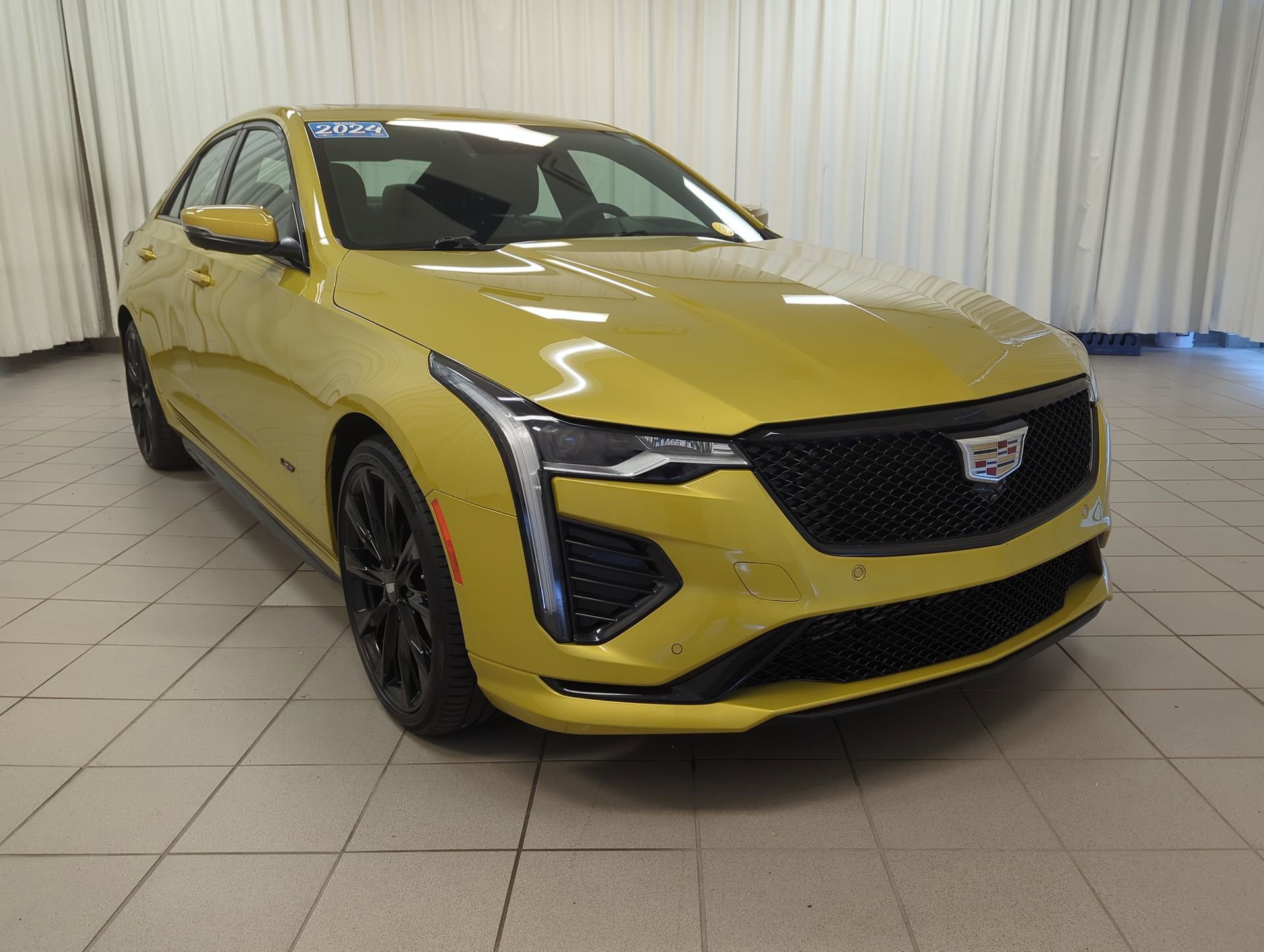 Cadillac CT4-V 2024