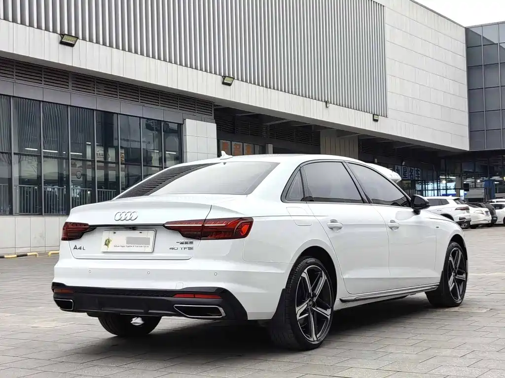 Audi A4 2025