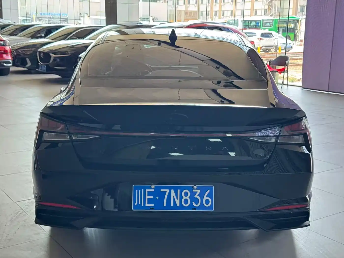 Hyundai Elantra 2022