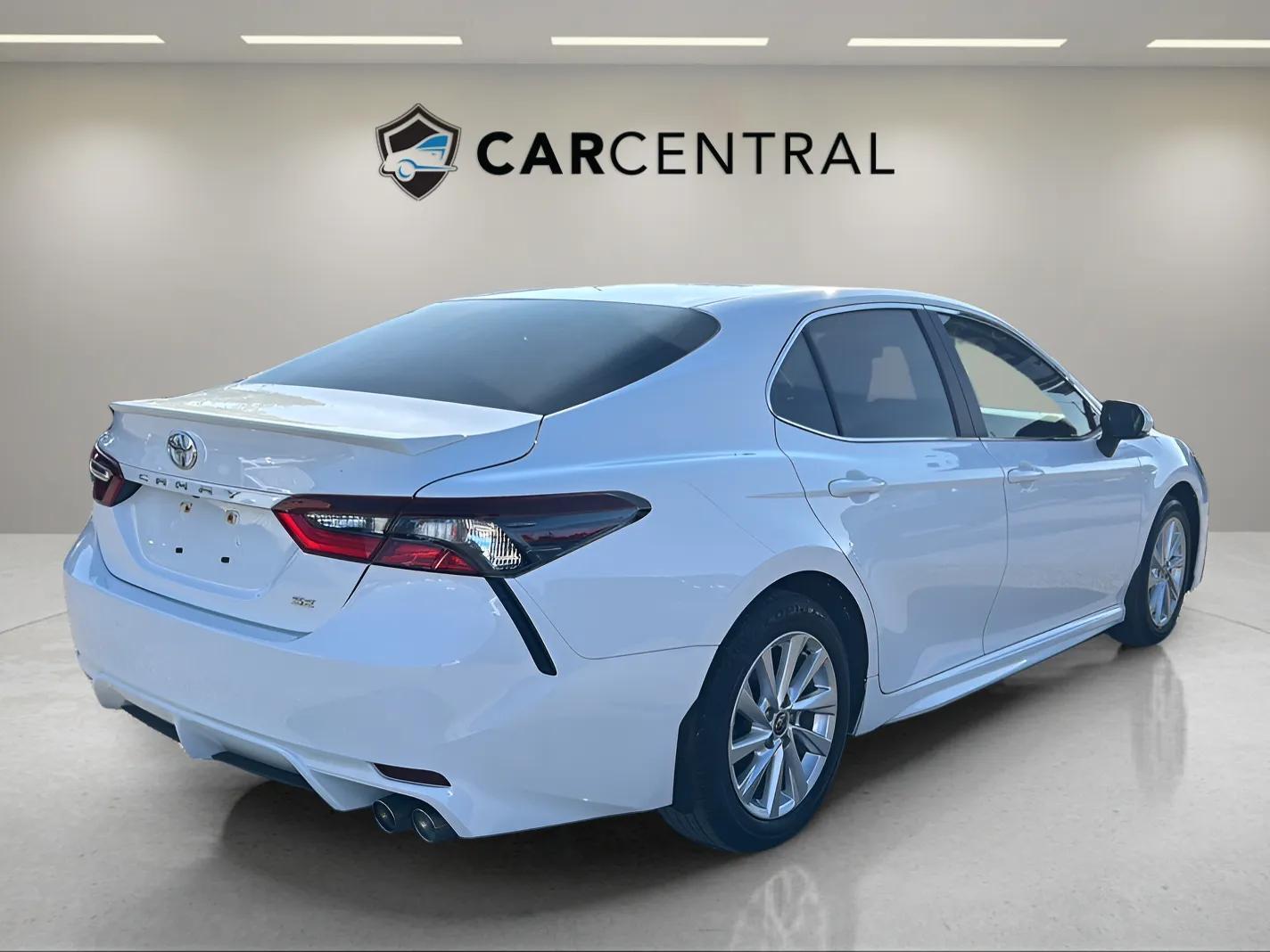 Toyota Camry 2021