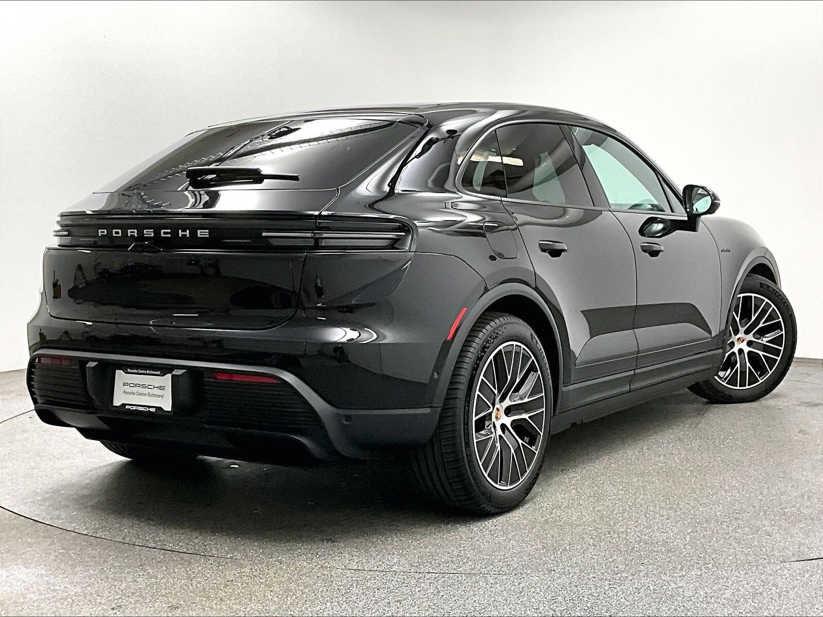 Porsche Macan 2025