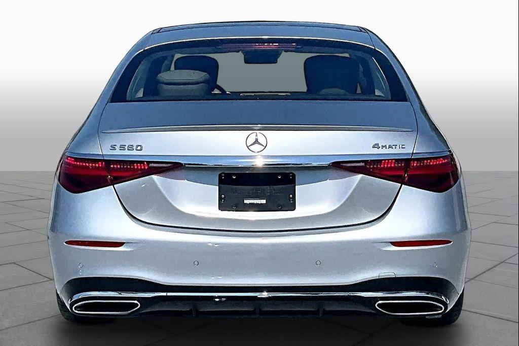 Mercedes-Benz S-Класс 2022