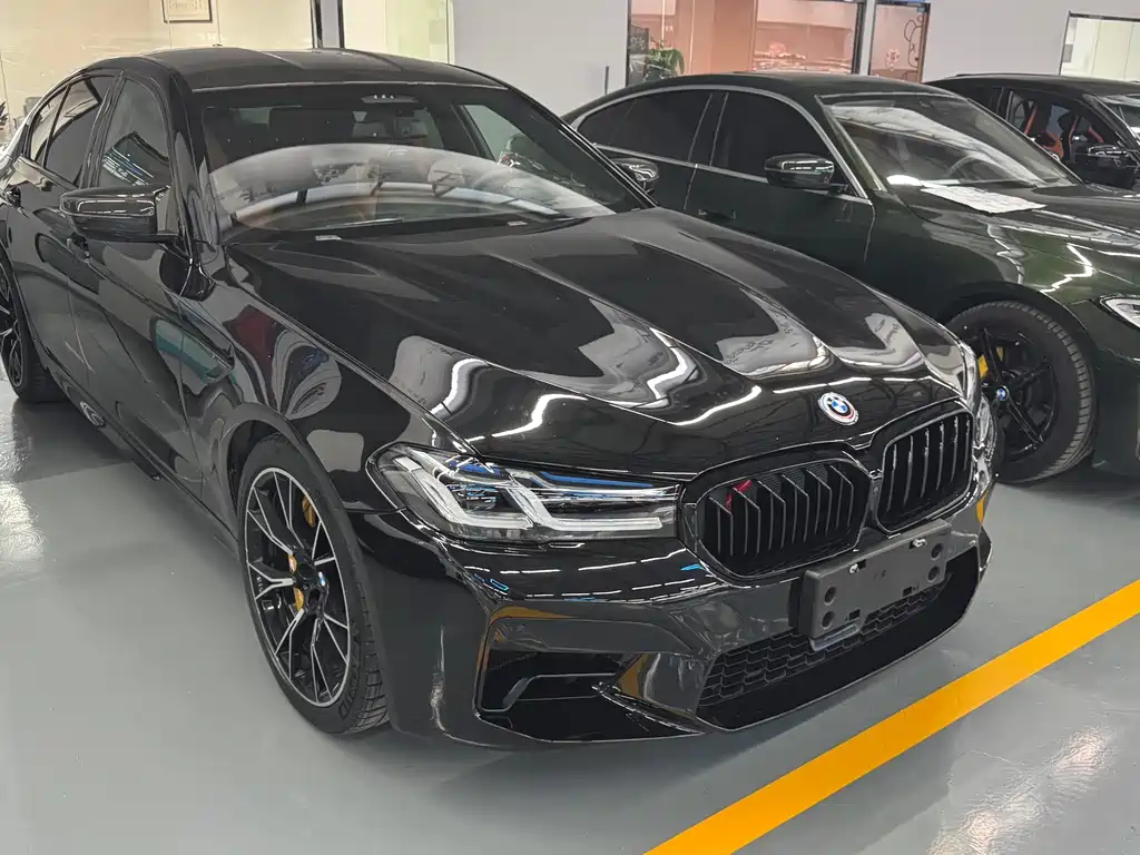 BMW M5 2021