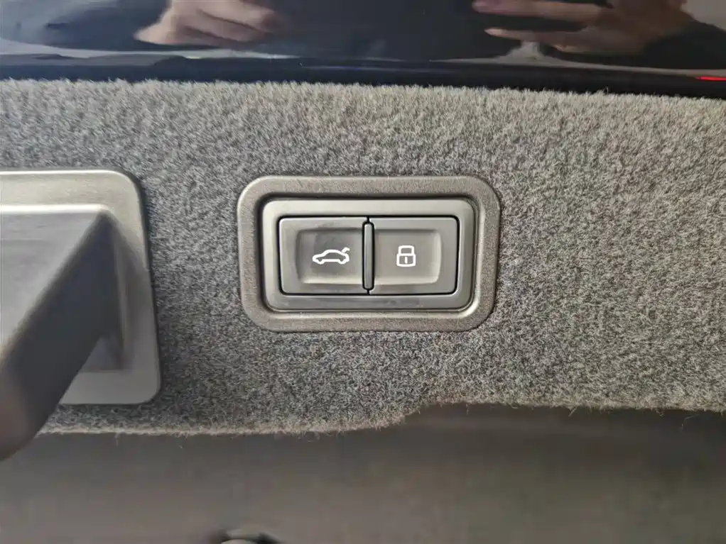 Audi A8 2022