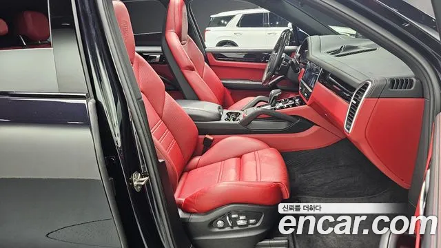 Porsche Cayenne 2021