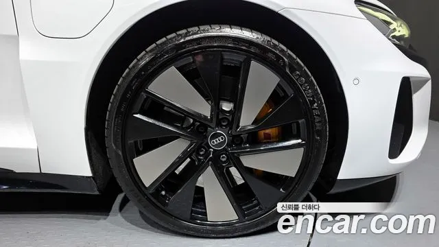 Audi e-tron GT 2021