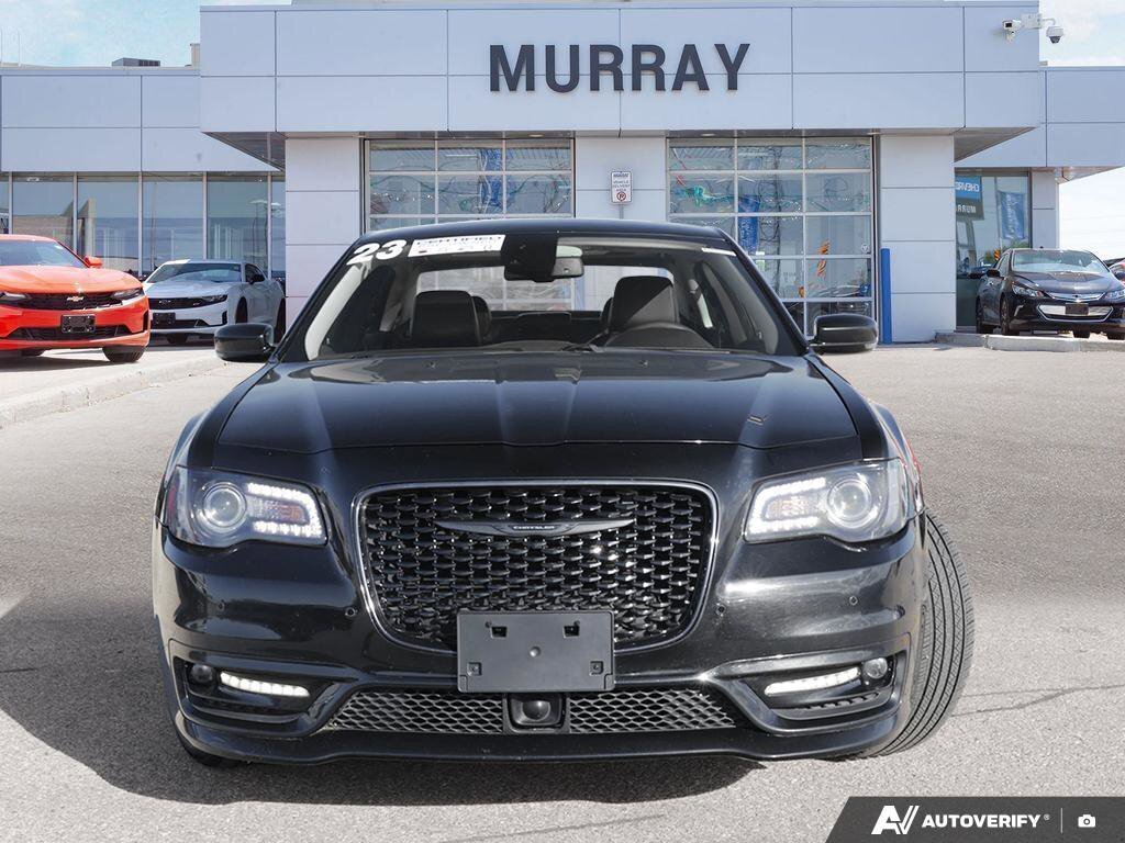Chrysler 300 2023