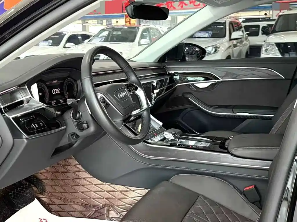 Audi A8 2023