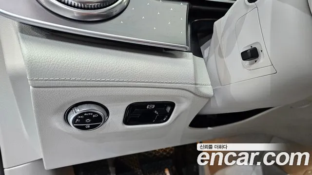 Mercedes-Benz EQE 2023