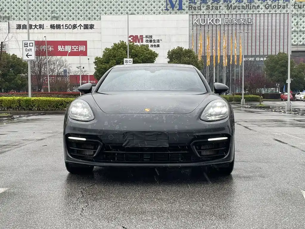 Porsche Panamera 2022