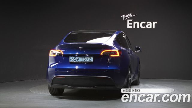 Tesla Model Y 2021