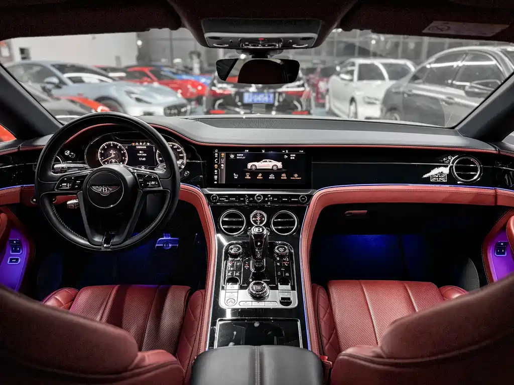 Bentley Continental 2021