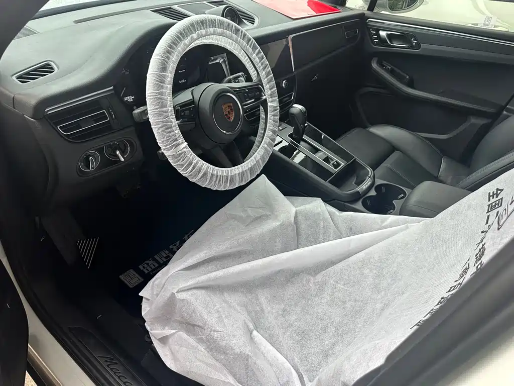 Porsche Macan 2021