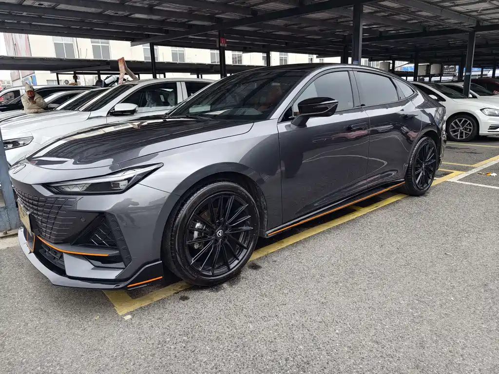 Changan UNI-V 2024