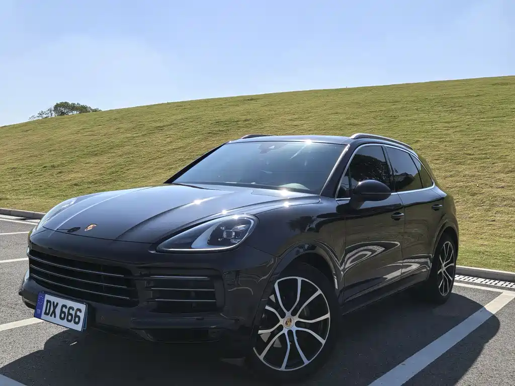 Porsche Cayenne 2022