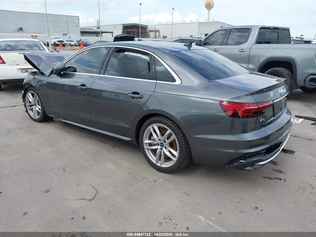 Audi A4 2023