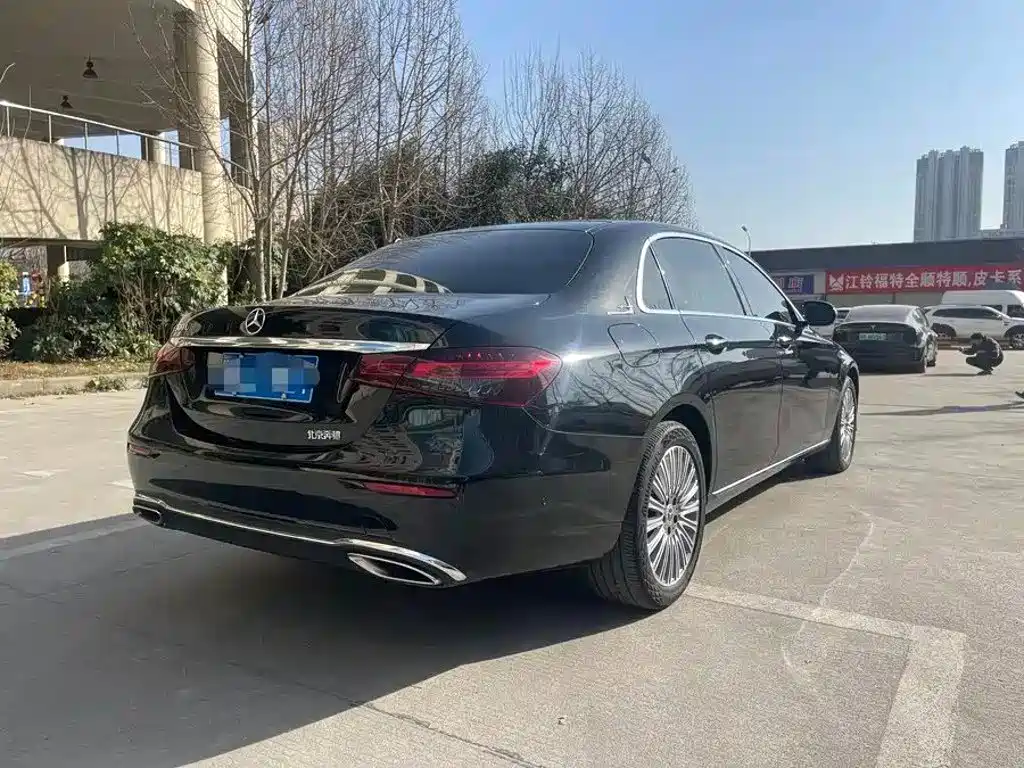 Mercedes-Benz E-Класс 2021