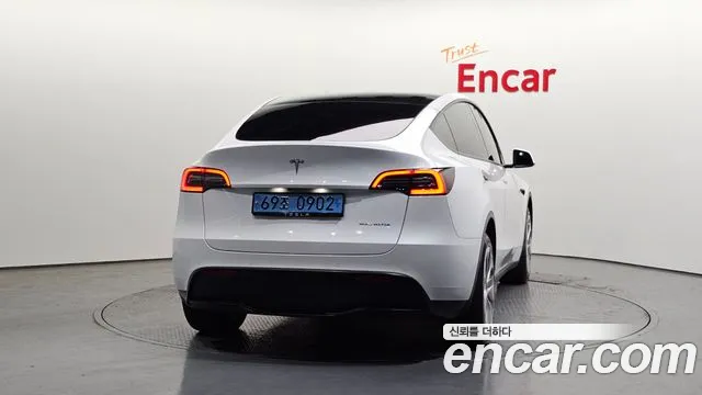 Tesla Model Y 2022