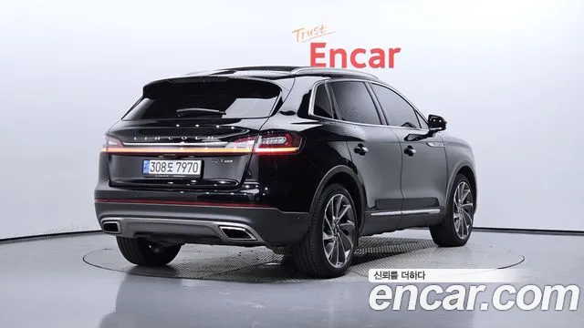 Lincoln Nautilus 2020