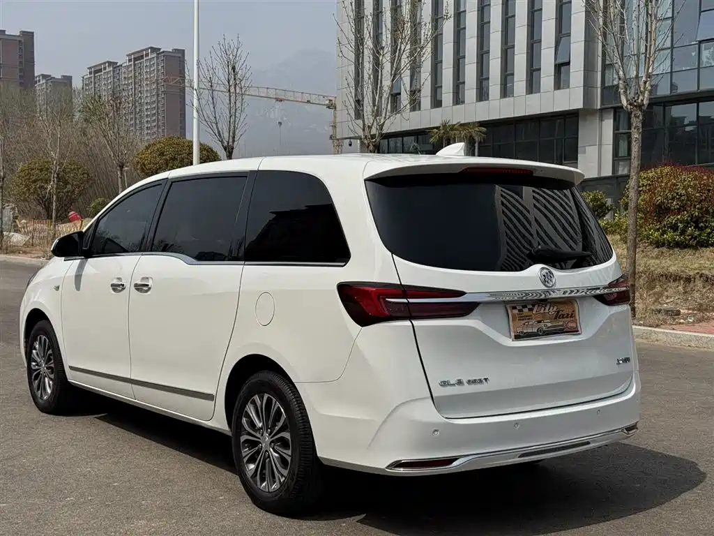 Buick GL8 2022