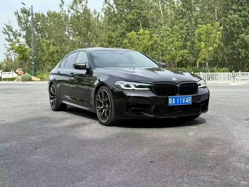 BMW M5 2021