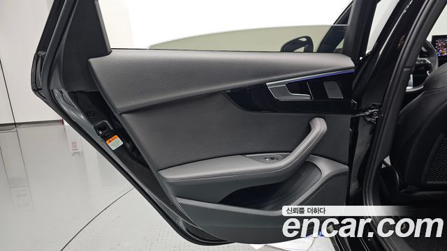Audi A4 2021