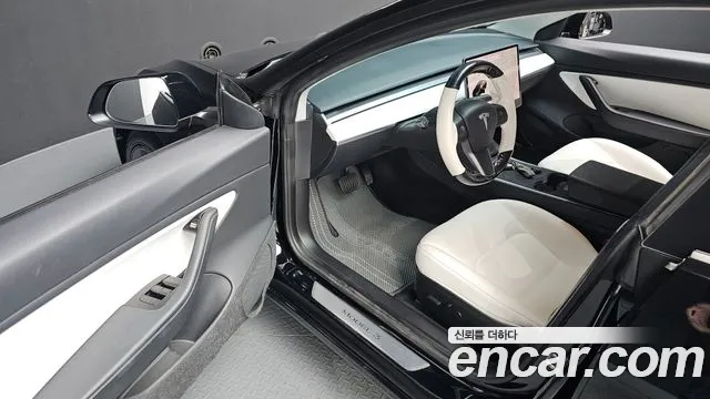 Tesla Model 3 2020