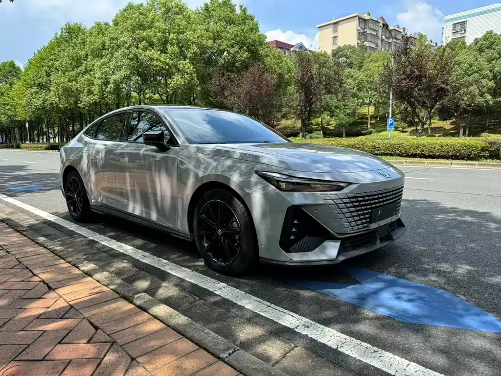 Changan UNI-V 2023