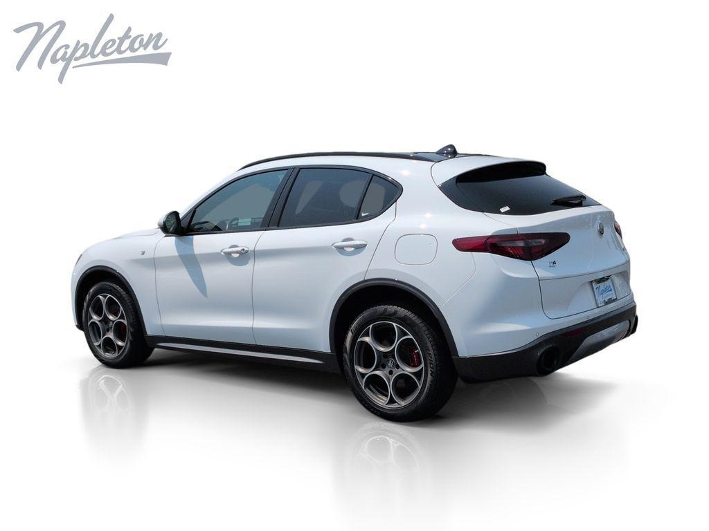 Alfa Romeo Stelvio 2023