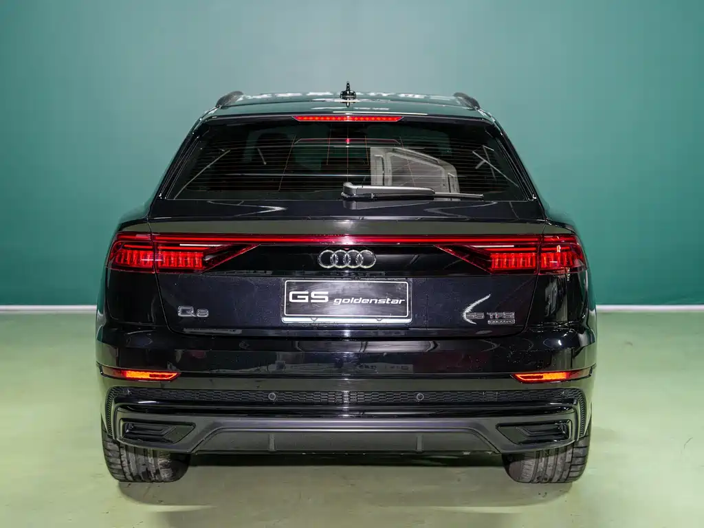 Audi Q8 2021