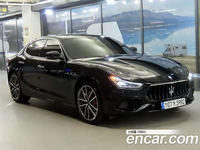 Maserati Ghibli 2022