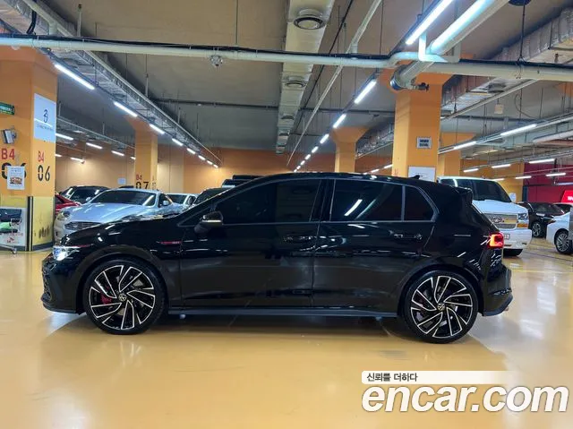 Volkswagen Golf 2024