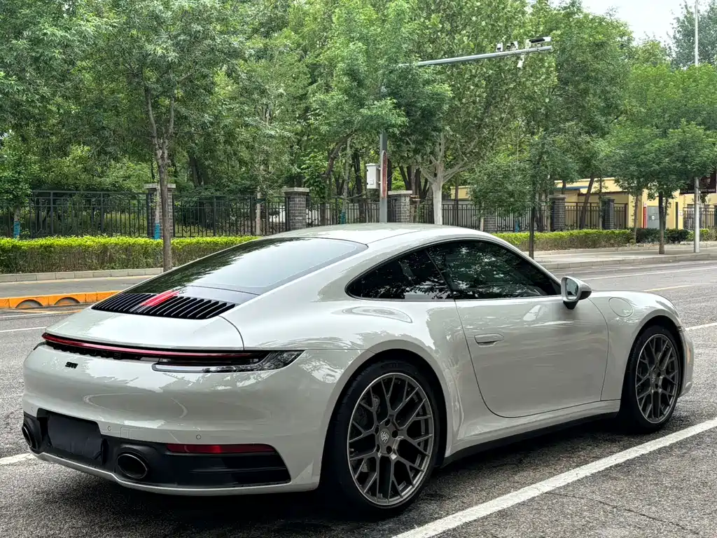 Porsche 911 2021