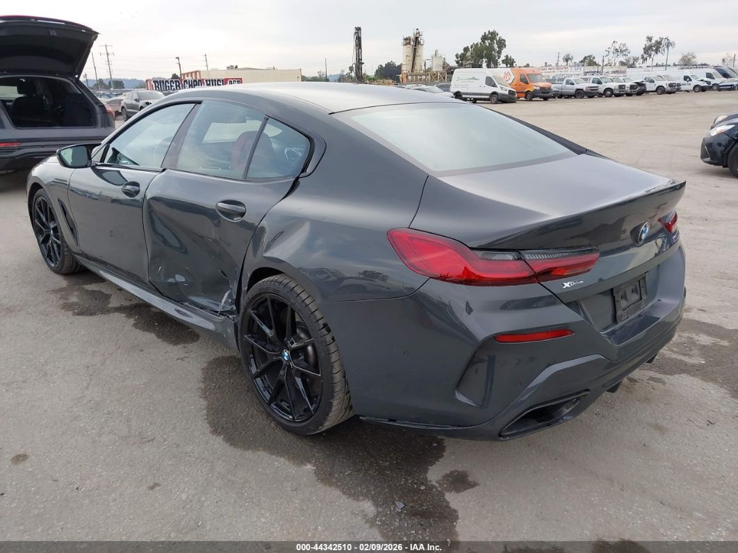 BMW 8 серии 2025