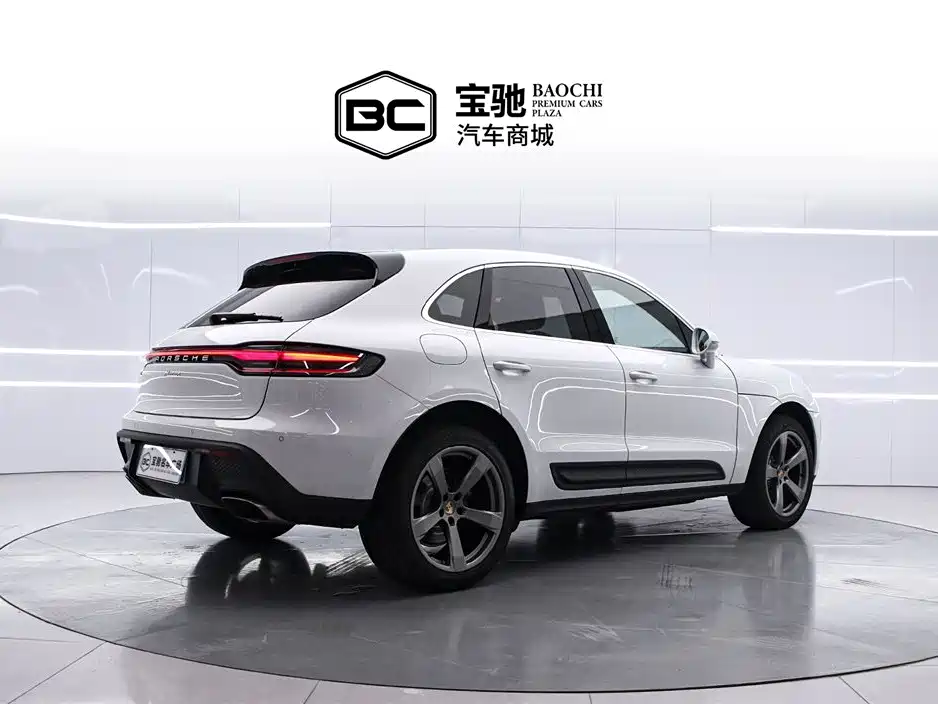 Porsche Macan 2025