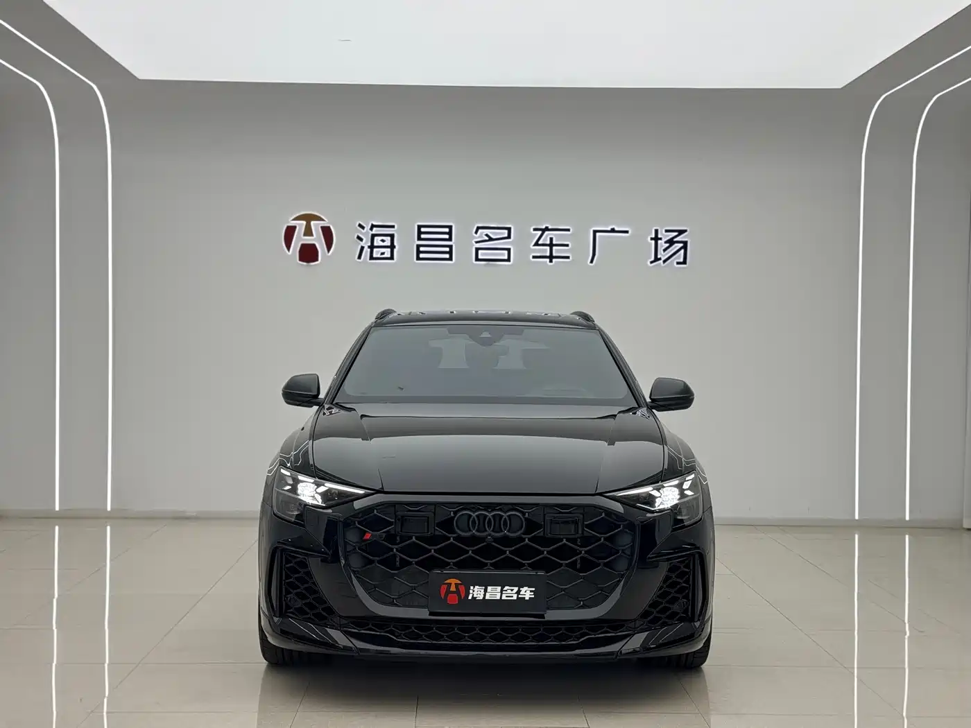 Audi RS Q8 2025