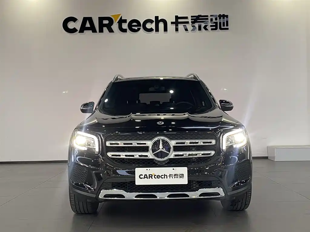 Mercedes-Benz GLB 2023