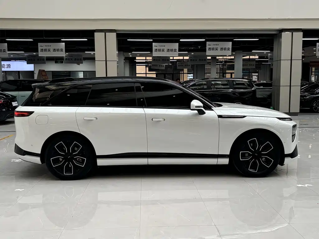 Xpeng G9 2025