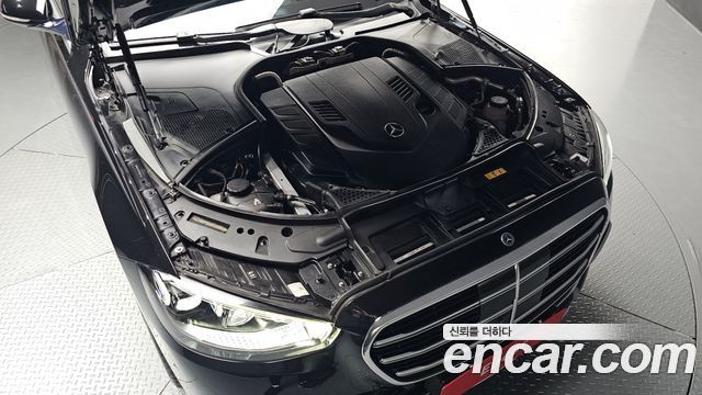 Mercedes-Benz S-Класс 2021