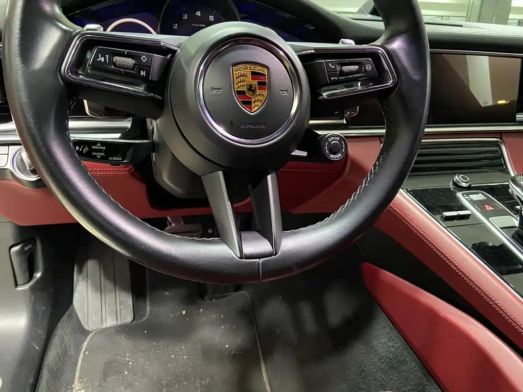 Porsche Panamera 2021