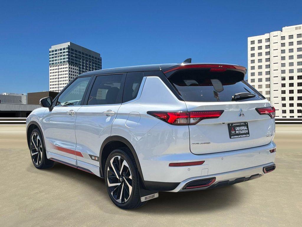 Mitsubishi Outlander 2024