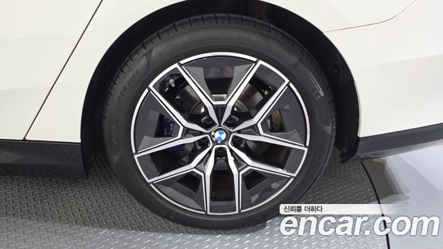 BMW 5 серии 2024