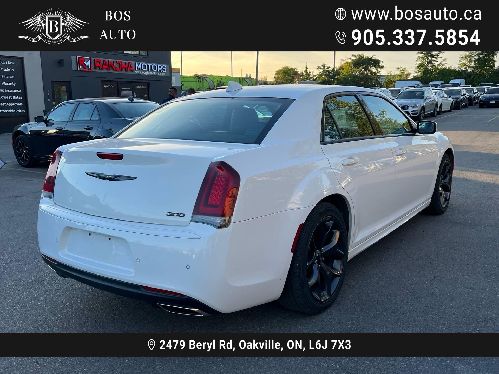 Chrysler 300 2023