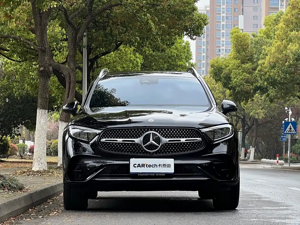 Mercedes-Benz GLC 2025