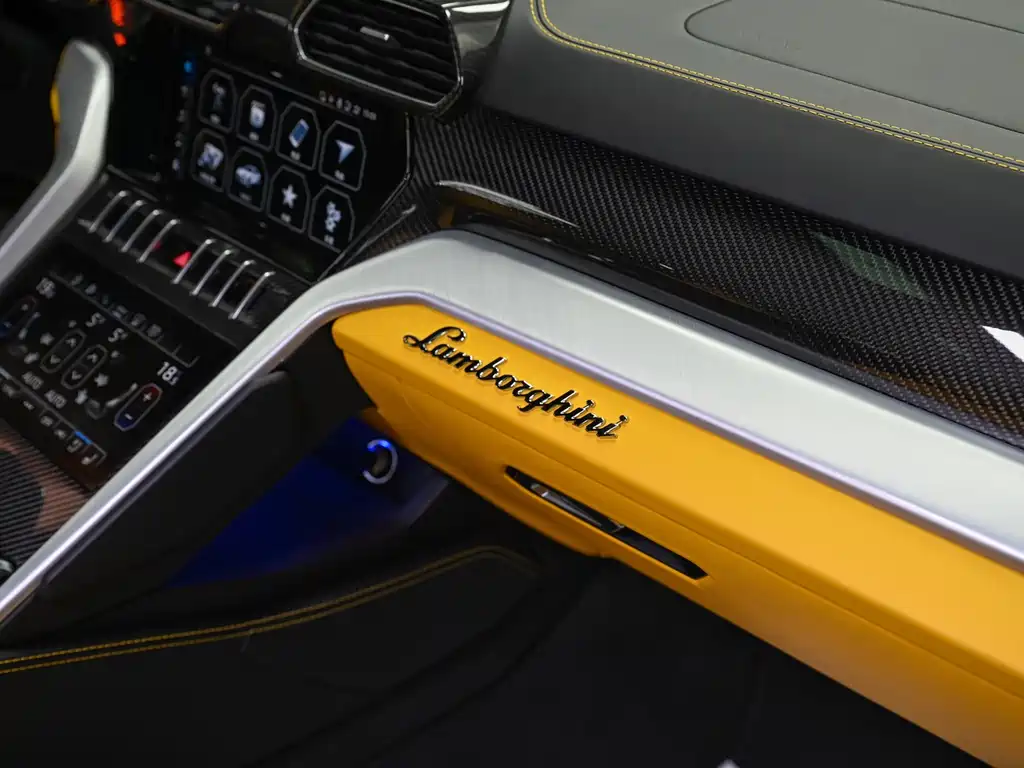 Lamborghini Urus 2022