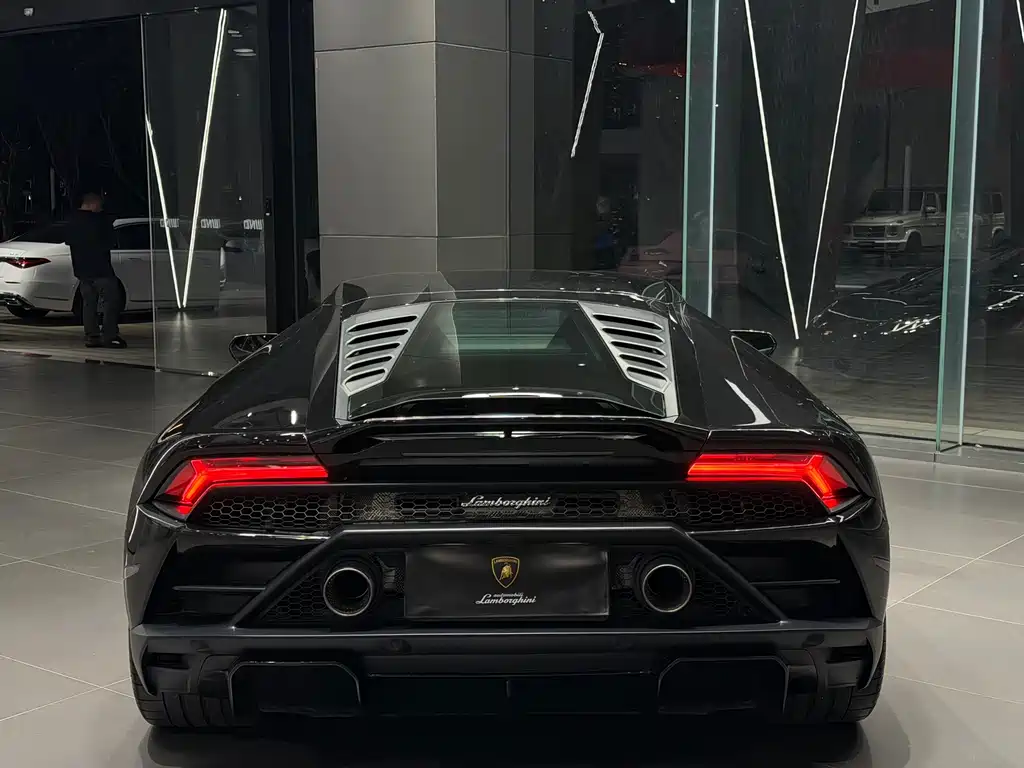 Lamborghini Huracán 2023