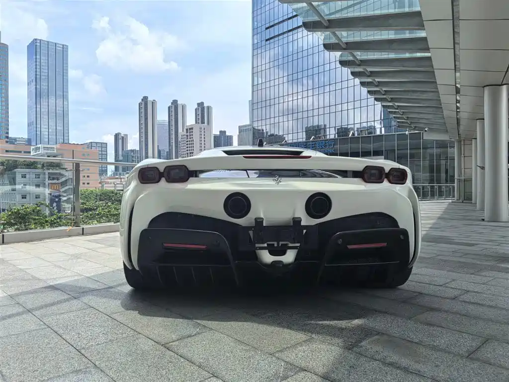 Ferrari SF90 2023