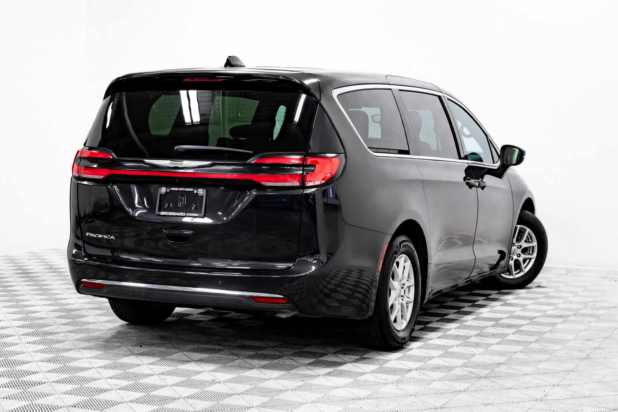 Chrysler Pacifica 2023